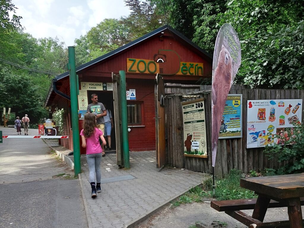 Zoo Decin mit Kindern