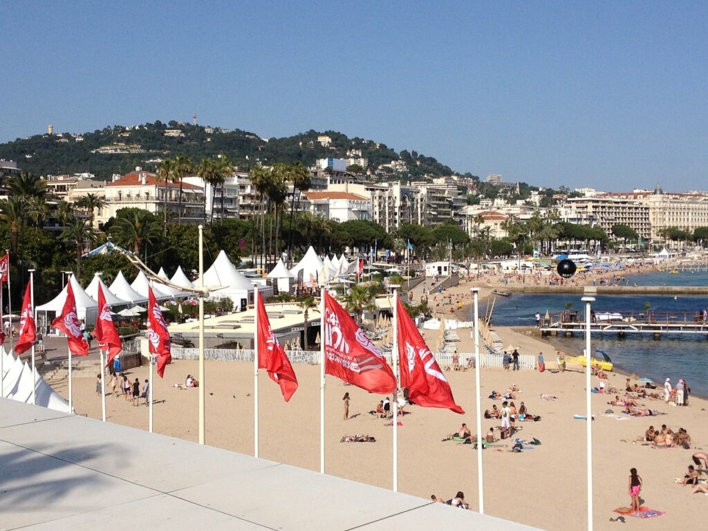 Strandt Cote d'Azur mit Kindern