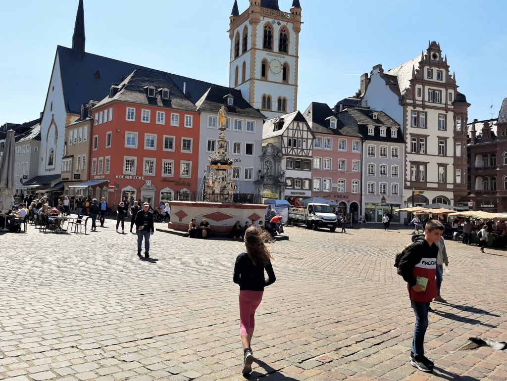 Hauptmarkt Trier mit Kindern