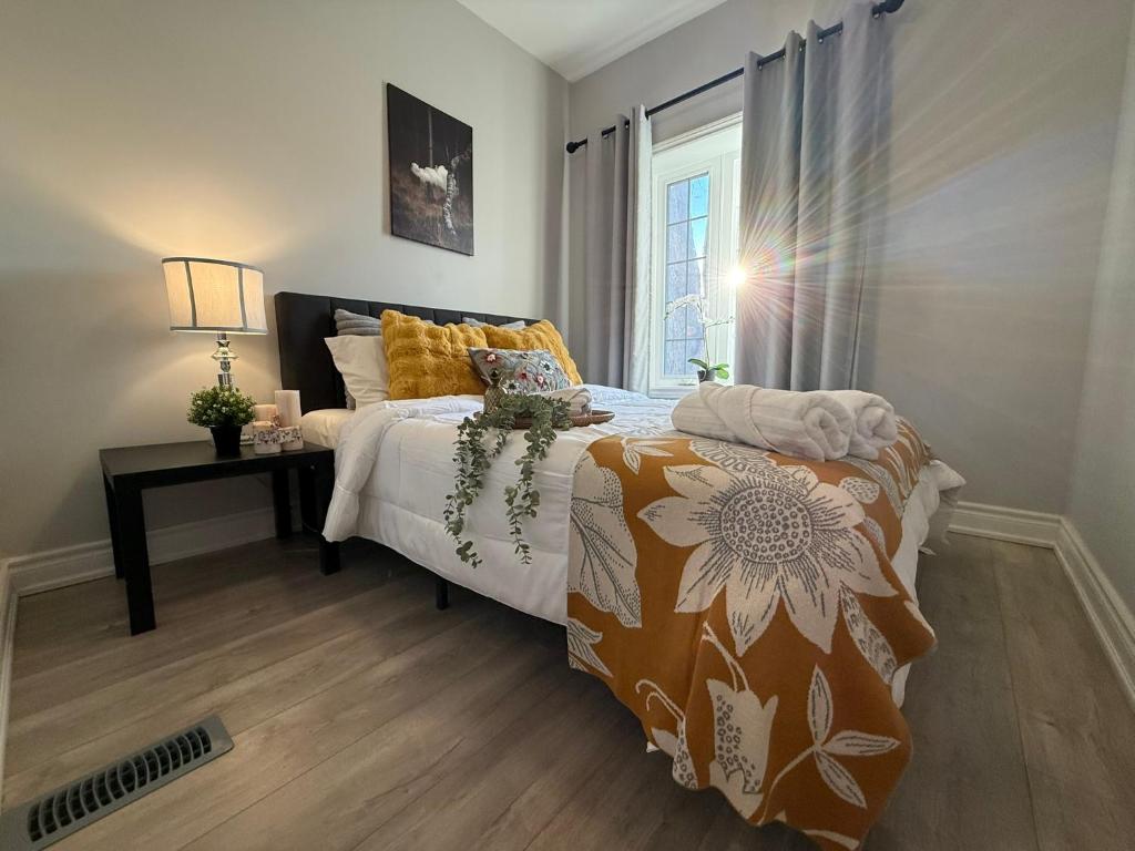 3 Bedrooms Little Italy Downtown