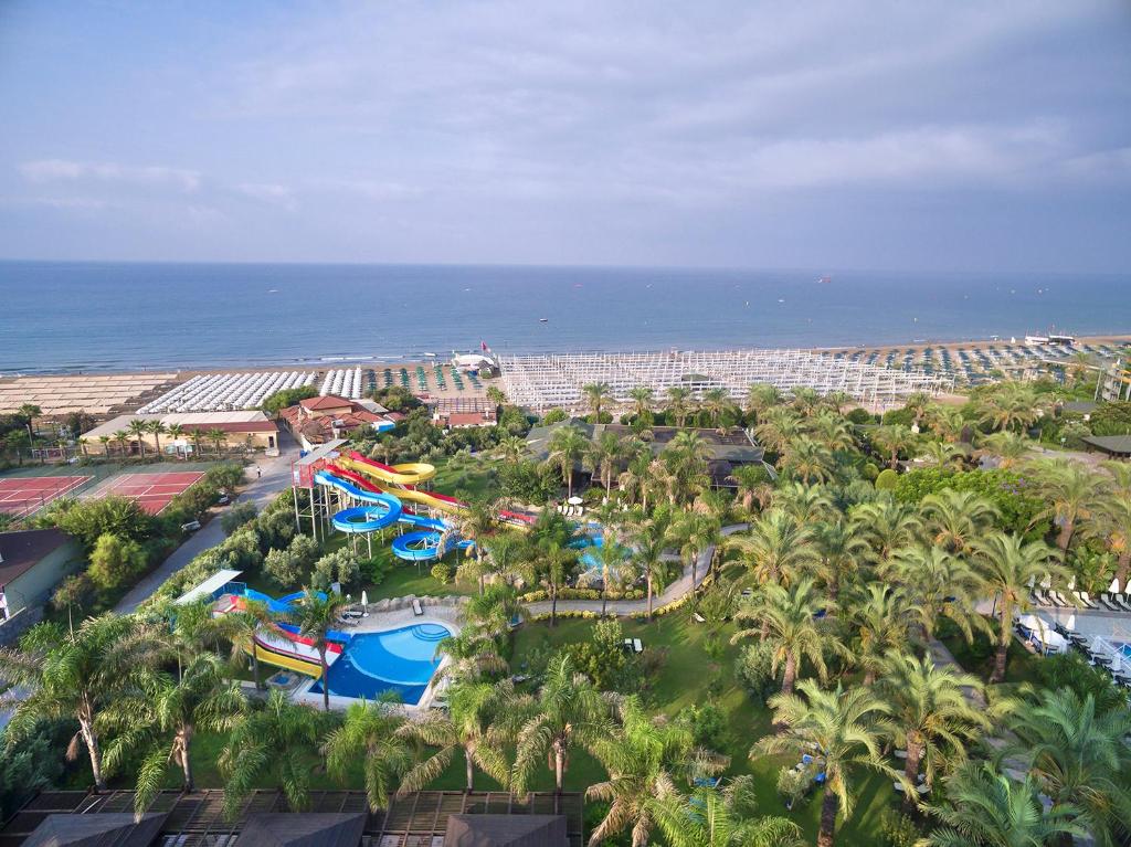 SUNIS KUMKOY BEACH RESORT Kinderferien in der Turkei