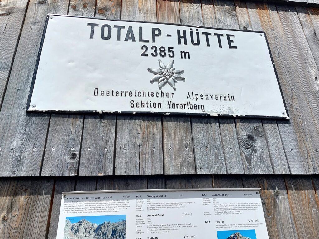 Totalp-hütte
