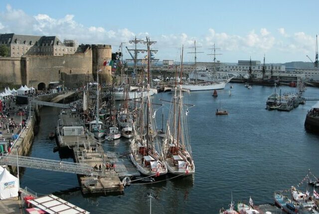 Brest mit Kindern